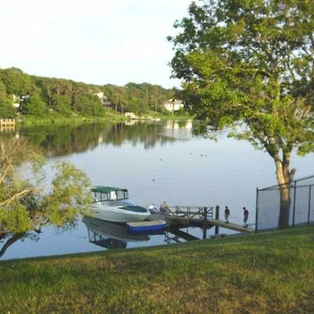 Capewind Waterfront Resort Falmouth Exterior foto